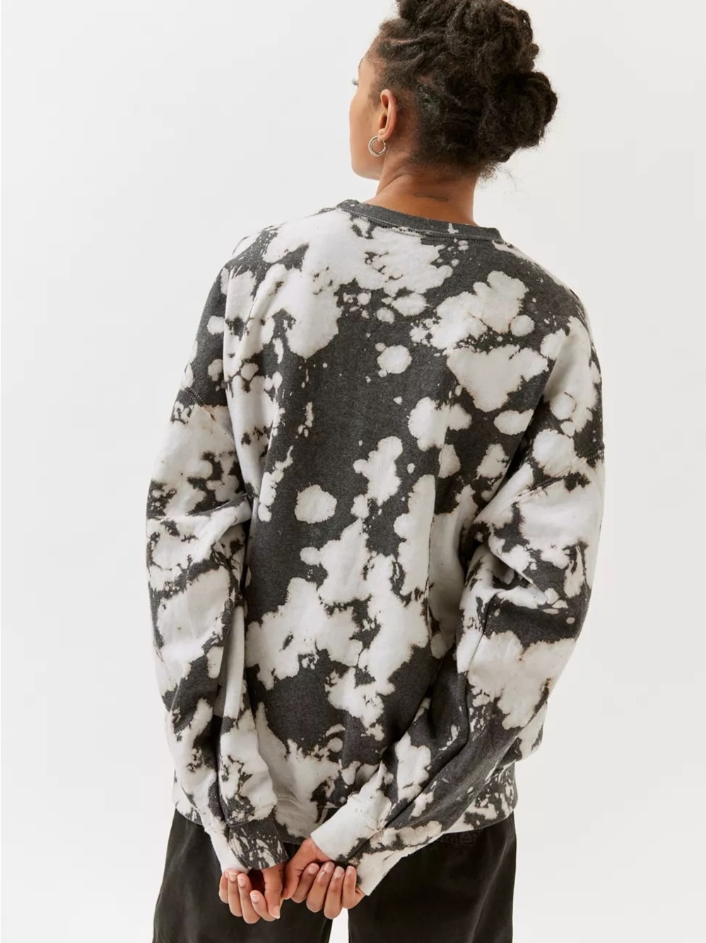 Urban Renewal Remade Monochrome Tie-Dye Crew Neck Sweatshirt One Size - Picture 4 of 4